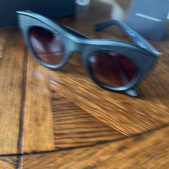 Equipment matte black cat eye sunglasses - Picture 5 of 7